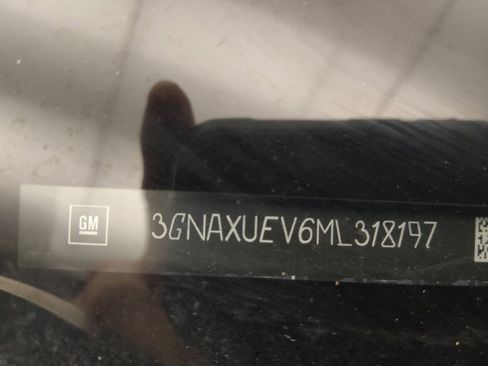 Used 2021 Chevrolet Equinox LT image 33