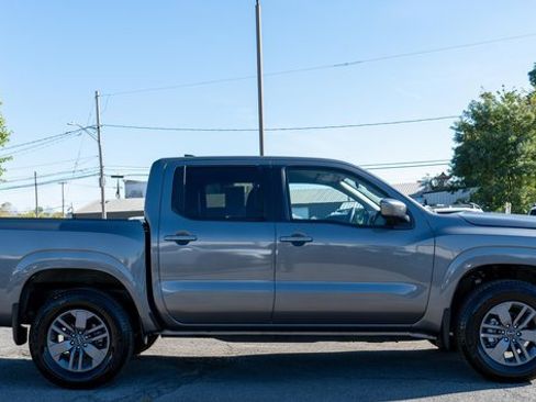 Certified 2025 Nissan Frontier SV image 5