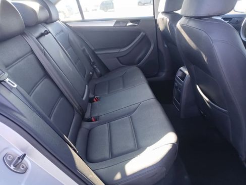 Used 2011 Volkswagen Jetta TDI image 38