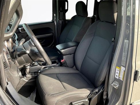 Used 2019 Jeep Wrangler Unlimited Sport S image 21