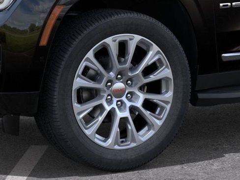 New 2026 GMC Yukon XL Denali RWD image 9