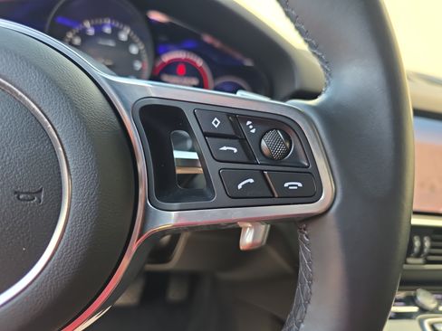 Certified 2023 Porsche Cayenne AWD/4WD image 21