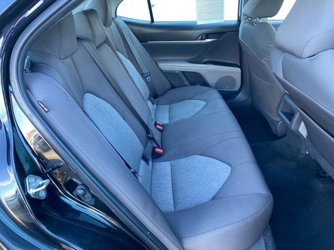 Used 2019 Toyota Camry LE image 23