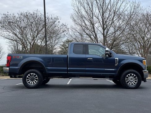 Used 2017 Ford F250 XLT w/ XLT Premium Package image 2