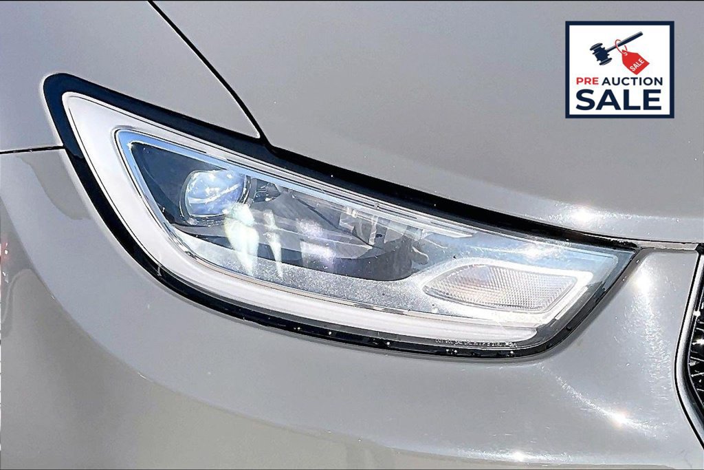 Used 2025 Chrysler Pacifica Limited FWD image 29