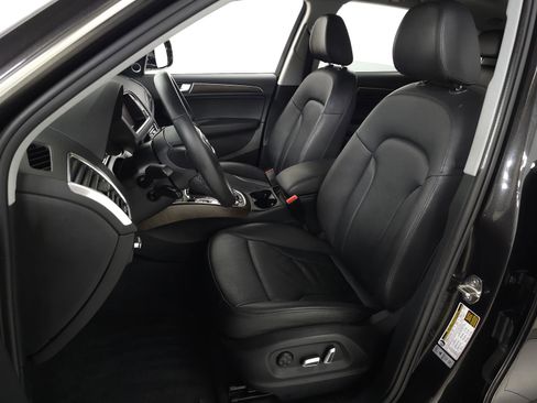 Used 2016 Audi Q5 2.0T Premium Plus w/ Technology Package AWD/4WD image 14