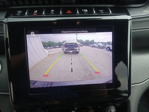 Used 2023 Jeep Grand Cherokee L Laredo AWD/4WD image 46