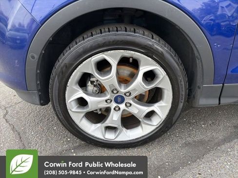 Used 2016 Ford Escape Titanium w/ Equipment Group 301A AWD/4WD image 9