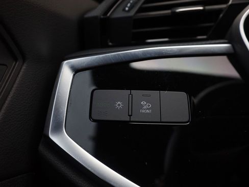 Used 2020 Audi Q3 2.0T Premium Plus AWD/4WD image 36