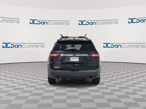 Used 2018 Chevrolet Traverse LT FWD image 7