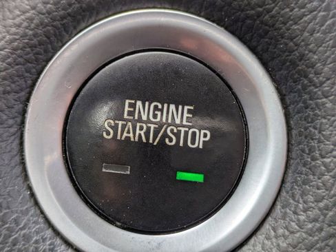 Used 2019 Chevrolet Traverse LT image 30