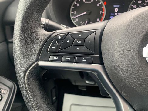 Certified 2022 Nissan Sentra S image 22