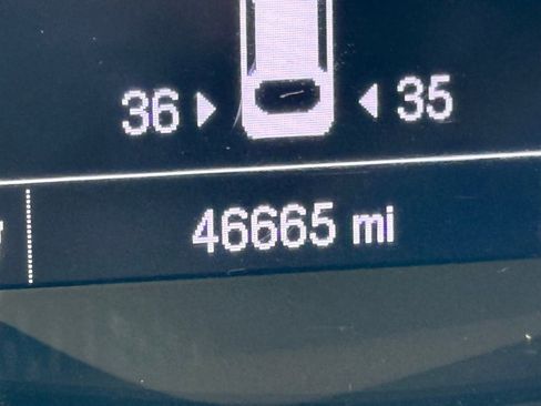 Used 2020 Chevrolet Trax LT w/ LT Convenience Package image 24