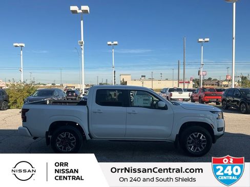 New 2026 Nissan Frontier SV w/ Tow Package AWD/4WD image 4