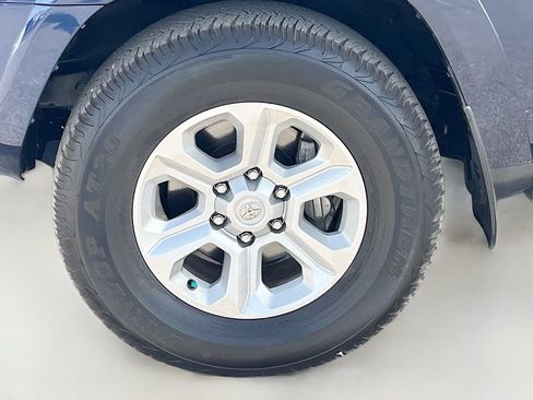 Used 2023 Toyota 4Runner SR5 image 30