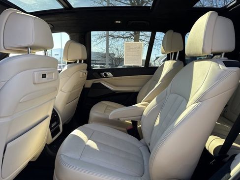 Used 2021 BMW X7 xDrive40i w/ M Sport Package image 12