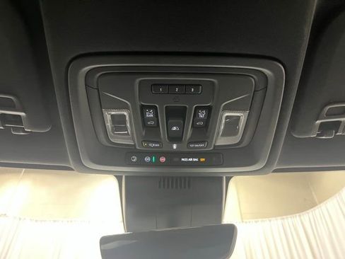 Used 2024 GMC Sierra 1500 AT4 w/ Technology Package image 20
