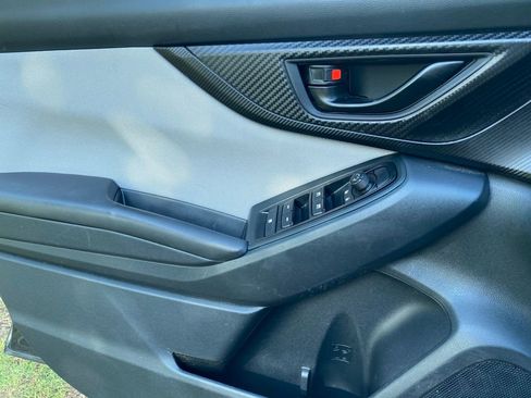 Used 2019 Subaru Crosstrek 2.0i Premium image 12