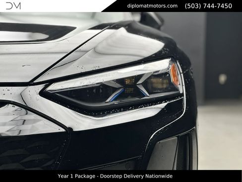 Used 2022 Audi RS e-tron GT w/ Year 1 Package image 13
