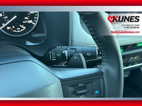 Used 2025 Nissan Rogue SV AWD/4WD image 42