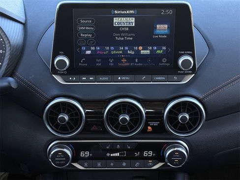 Used 2023 Nissan Sentra SR w/ SR Premium Package image 16