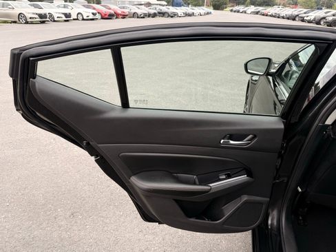 Used 2023 Nissan Altima 2.5 SR image 14