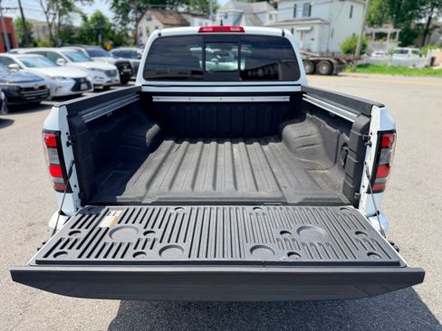 Used 2022 Nissan Frontier PRO-4X AWD/4WD image 9