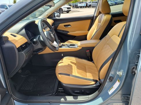 Used 2024 Nissan Sentra SV w/ SV Premium Package FWD image 21