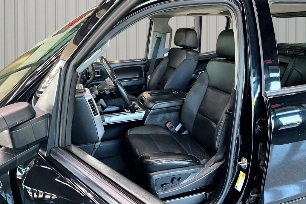 Used 2018 GMC Sierra 2500 SLT w/ All Terrain HD Package AWD/4WD image 21