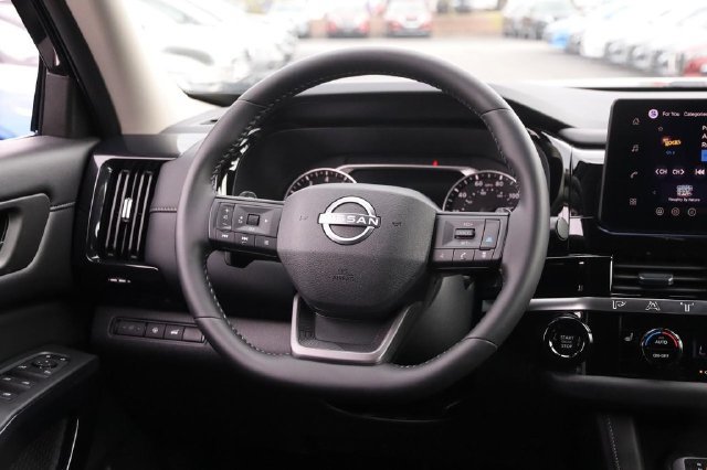 Certified 2026 Nissan Pathfinder SV AWD/4WD image 25