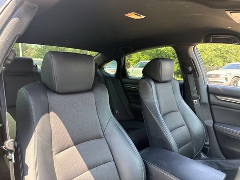 Used 2018 Honda Accord Sport image 10