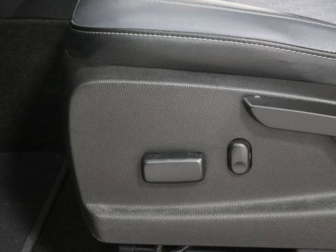 Used 2017 Chevrolet Colorado Z71 AWD/4WD image 20