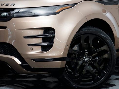 New 2026 Land Rover Range Rover Evoque Dynamic SE image 3