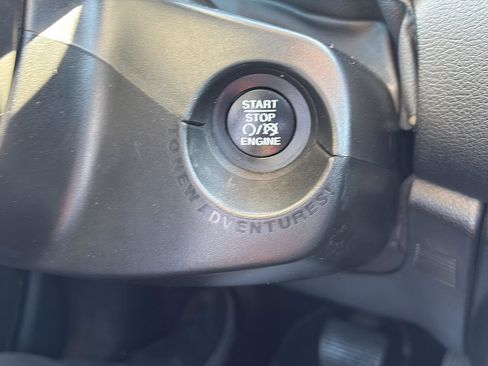 Used 2019 Jeep Renegade Altitude w/ Quick Order Package 2XM image 16