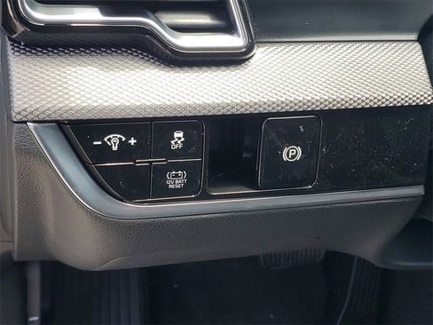 New 2025 Kia Sportage LX image 19