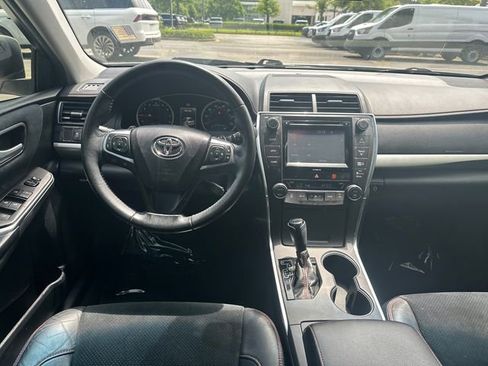 Used 2016 Toyota Camry XSE FWD image 23