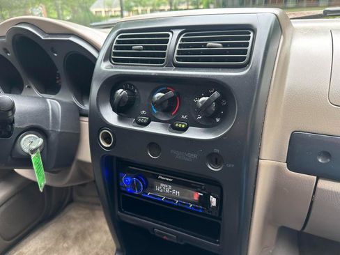 Used 2003 Nissan Frontier XE RWD image 37