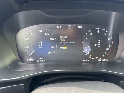 Used 2021 Volvo XC40 T5 R-Design w/ Advanced Package AWD/4WD image 10