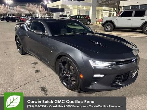 Used 2017 Chevrolet Camaro SS image 8
