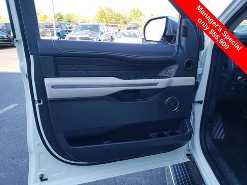 Used 2022 Ford Expedition Max Platinum image 19