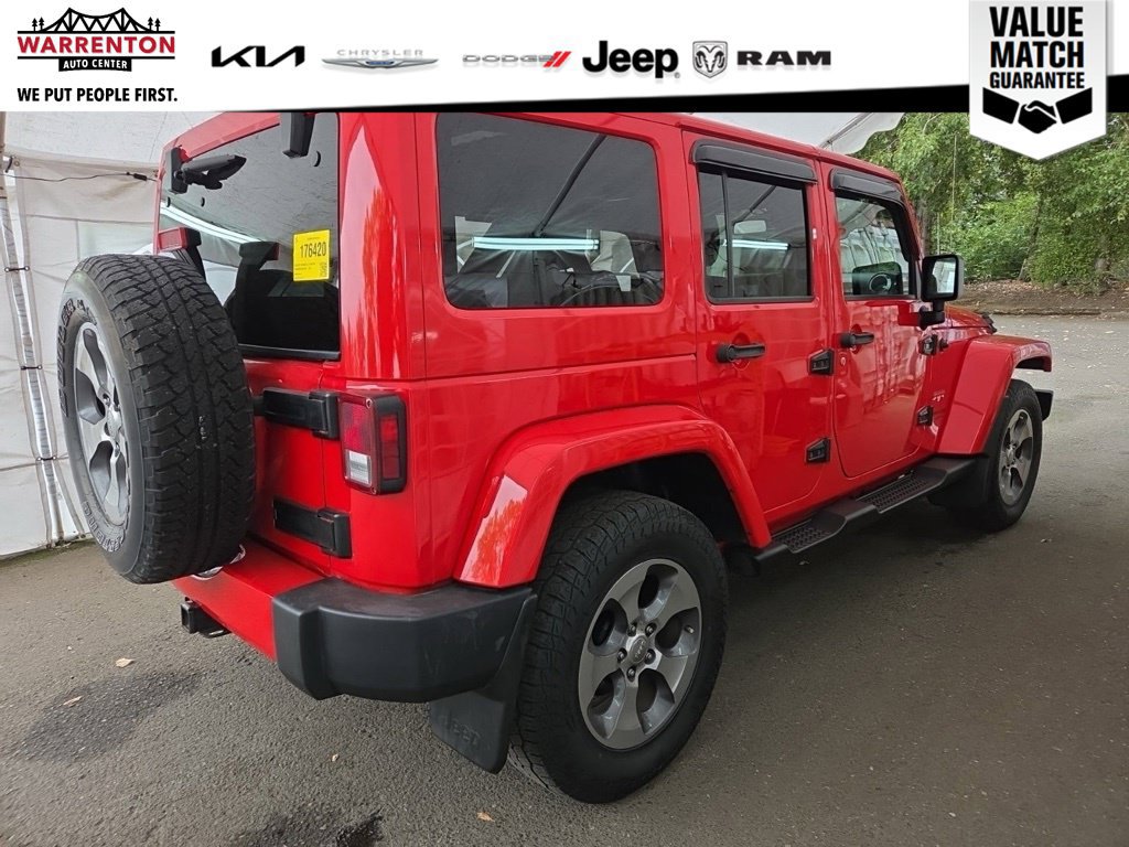 Used 2018 Jeep Wrangler Unlimited Sahara w/ Connectivity Group AWD/4WD image 14