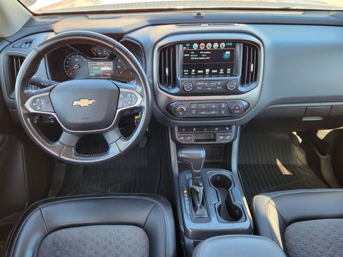 Used 2018 Chevrolet Colorado Z71 image 9