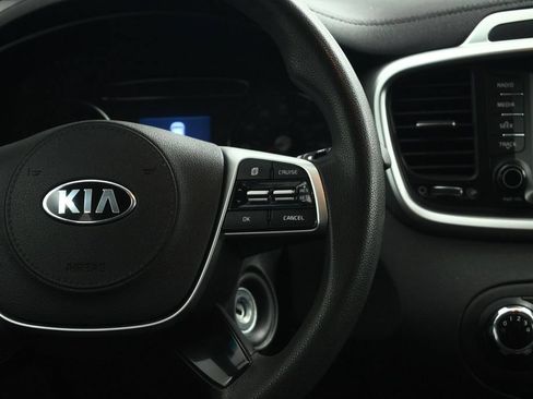 Used 2020 Kia Sorento FWD V6 image 43