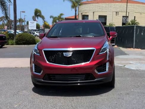Certified 2024 Cadillac XT5 Sportv w/ Technology Package AWD/4WD image 4
