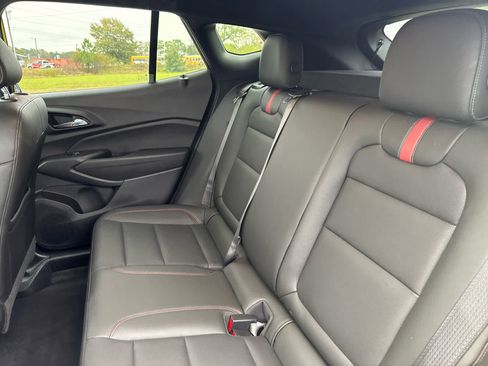 Used 2025 Chevrolet Trax RS image 15