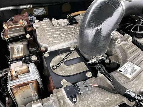 Used 2018 Nissan Titan Platinum Reserve image 31