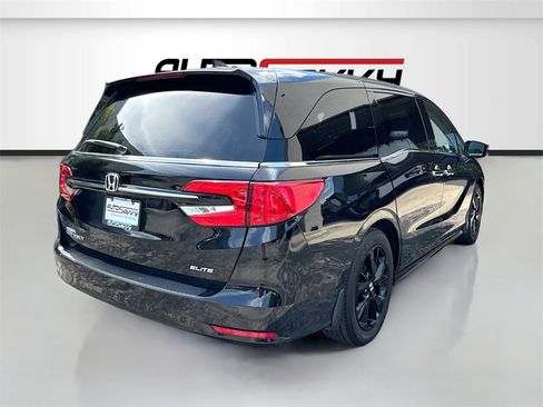 Used 2022 Honda Odyssey Elite image 7