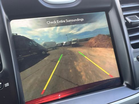 Used 2023 Chrysler 300 Touring L image 25