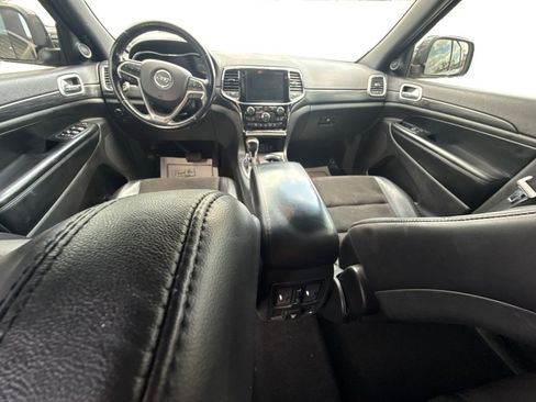 Used 2020 Jeep Grand Cherokee Altitude AWD/4WD image 28