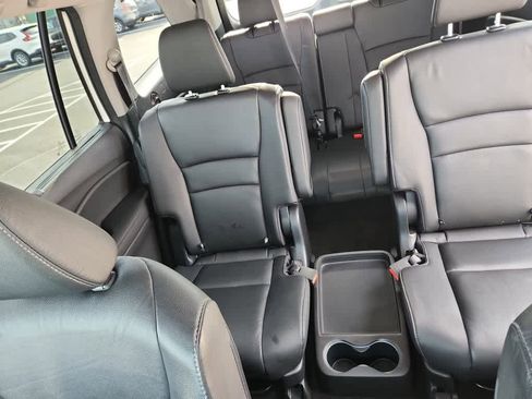 Used 2022 Honda Pilot Touring image 17